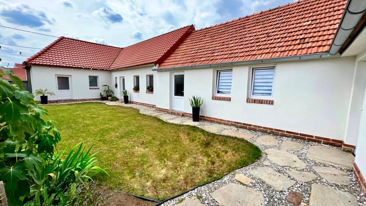 Apartmany Ellie Зноймо Экстерьер фото