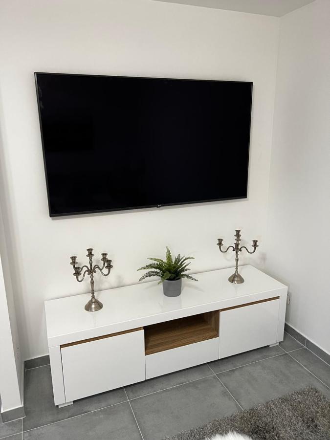 Apartmany Ellie Зноймо Экстерьер фото